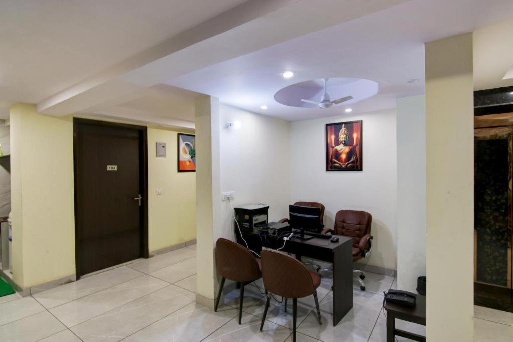 Hotel De Hocks Deluxe - New Delhi Railway Station المظهر الخارجي الصورة