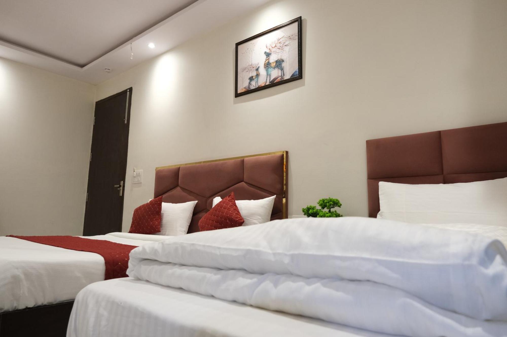 Hotel De Hocks Deluxe - New Delhi Railway Station المظهر الخارجي الصورة