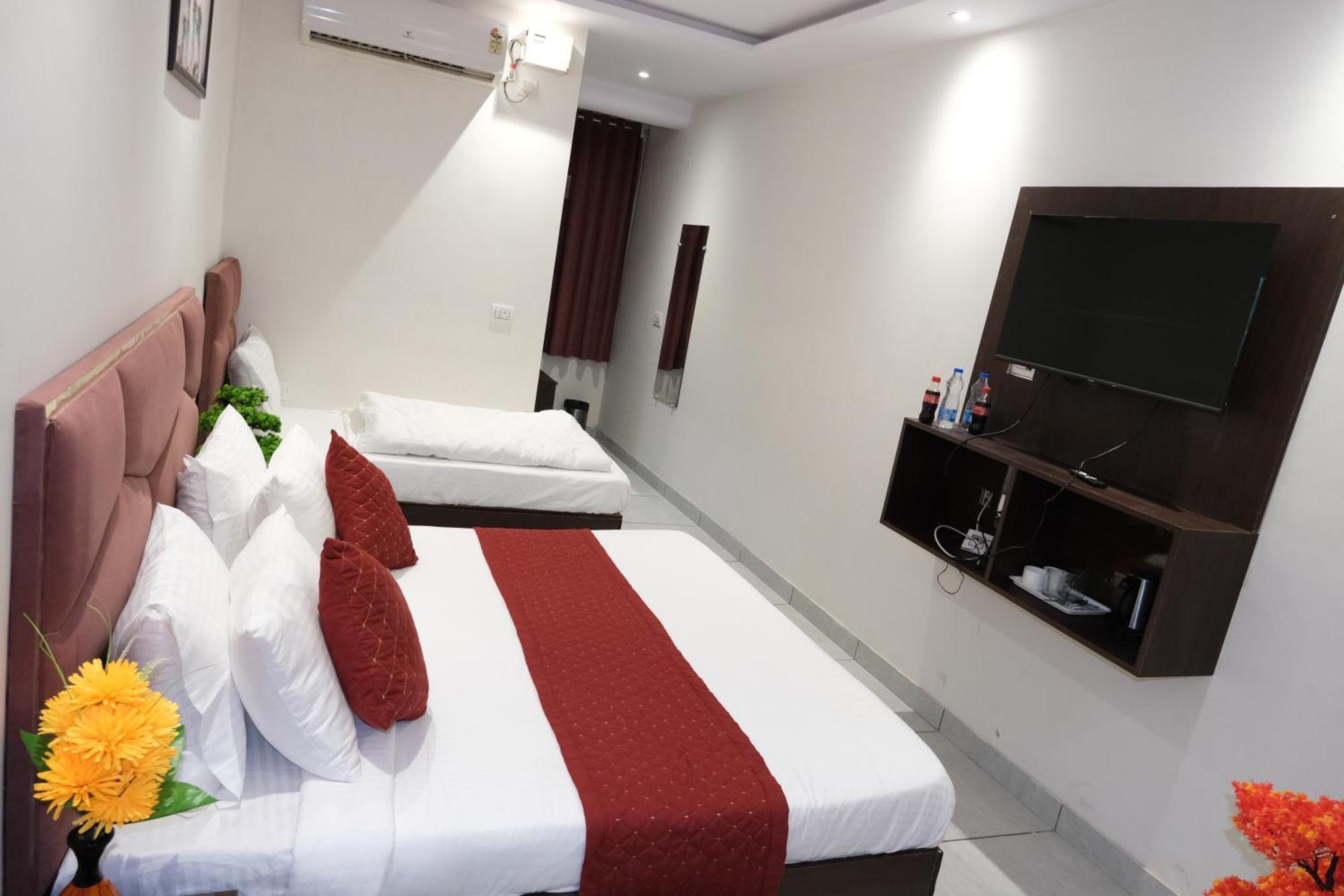 Hotel De Hocks Deluxe - New Delhi Railway Station المظهر الخارجي الصورة