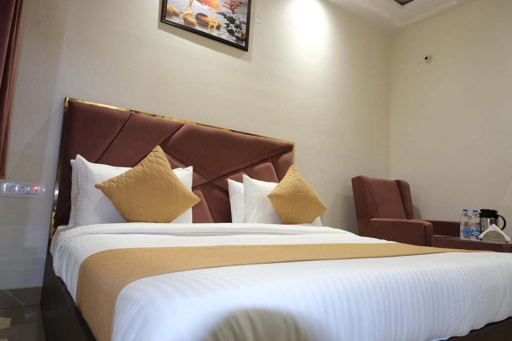 Hotel De Hocks Deluxe - New Delhi Railway Station المظهر الخارجي الصورة