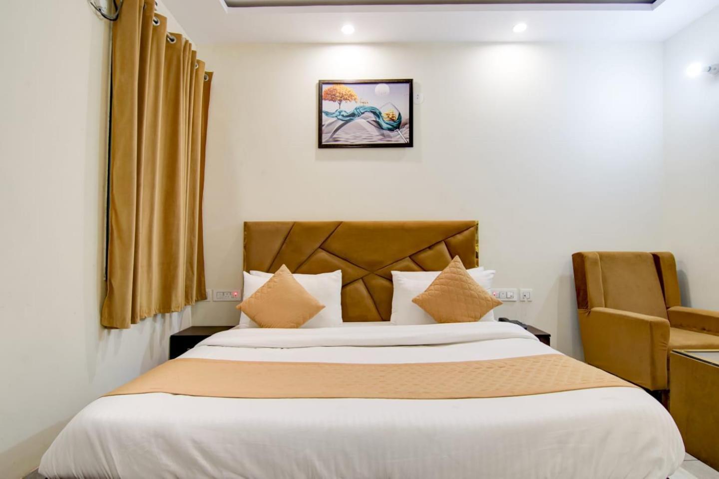 Hotel De Hocks Deluxe - New Delhi Railway Station المظهر الخارجي الصورة