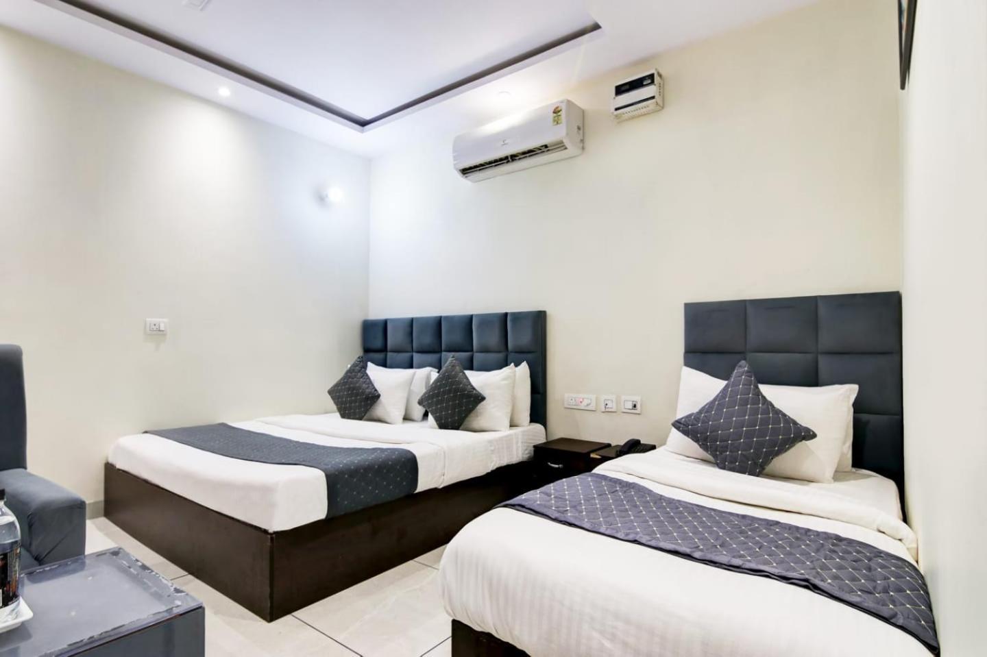 Hotel De Hocks Deluxe - New Delhi Railway Station المظهر الخارجي الصورة